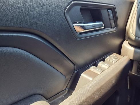 Used 2024 Chevrolet Colorado LT w/ LT Convenience Package II AWD/4WD image 19
