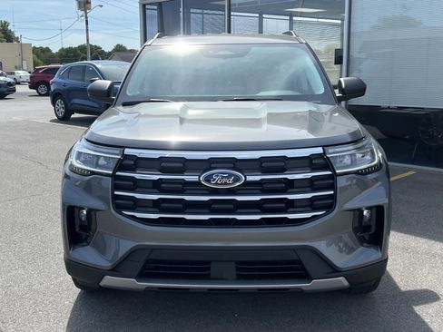 New 2025 Ford Explorer Active image 2