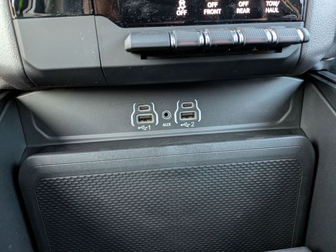 New 2026 RAM 1500 Express image 17