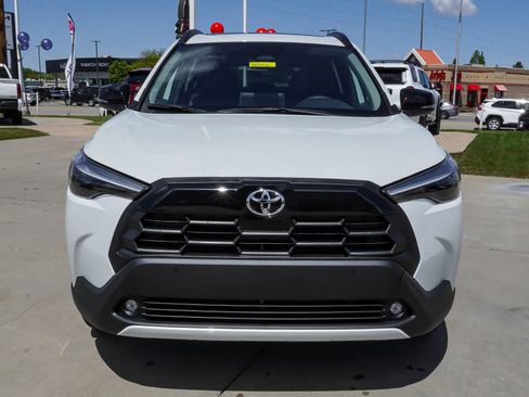 New 2026 Toyota Corolla Cross XLE w/ Convenience Package AWD/4WD image 3
