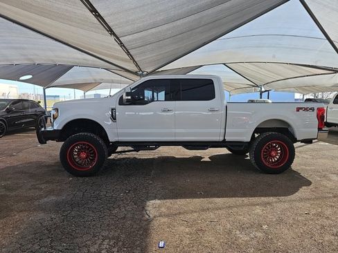 Used 2019 Ford F250 Lariat w/ Lariat Ultimate Package image 2