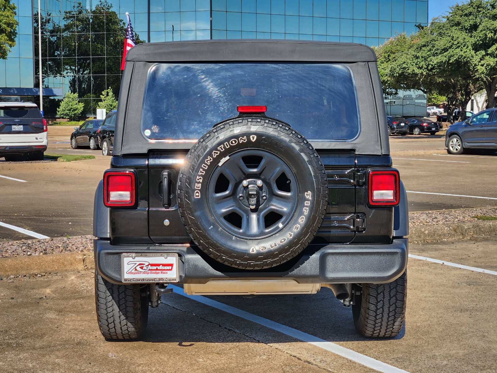 Used 2023 Jeep Wrangler Sport AWD/4WD image 5