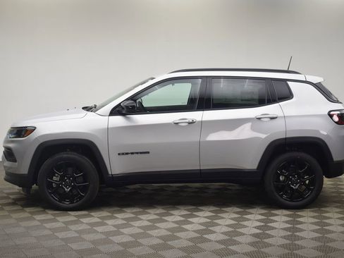 New 2026 Jeep Compass Latitude image 13