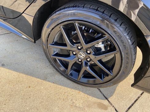 Used 2025 Honda Civic Sport image 29