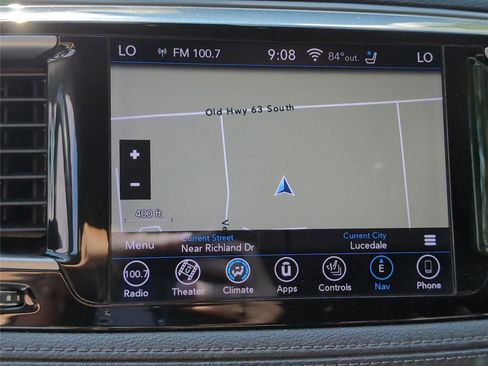 Used 2018 Chrysler Pacifica Limited FWD image 18