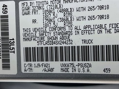 Used 2025 Toyota Tundra SR5 w/ SR5 Convenience Package AWD/4WD image 29