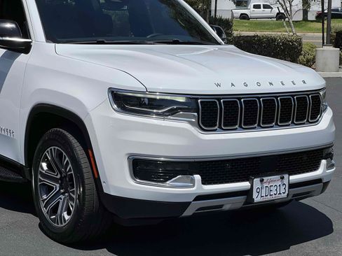 Used 2024 Jeep Wagoneer L Series II RWD image 34