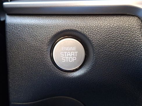 New 2026 Kia Sorento S image 17