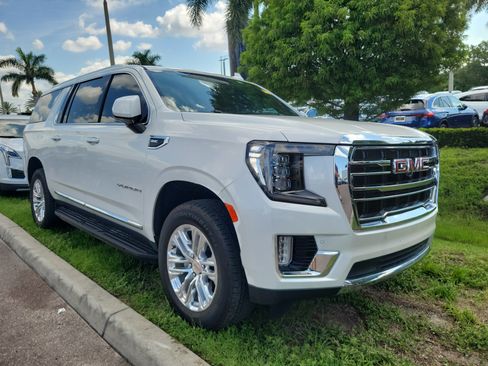 Used 2024 GMC Yukon XL SLT w/ SLT Premium Package RWD image 3