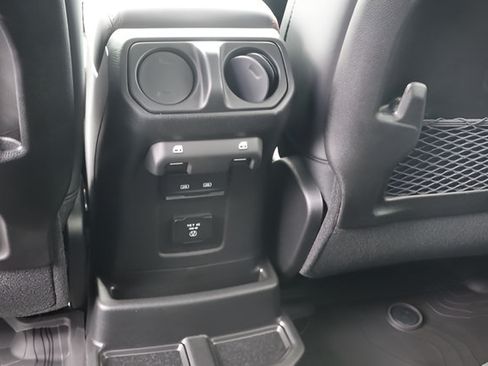 New 2026 Jeep Wrangler Unlimited Rubicon AWD/4WD image 22