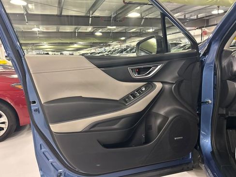 Used 2023 Subaru Forester Limited image 9