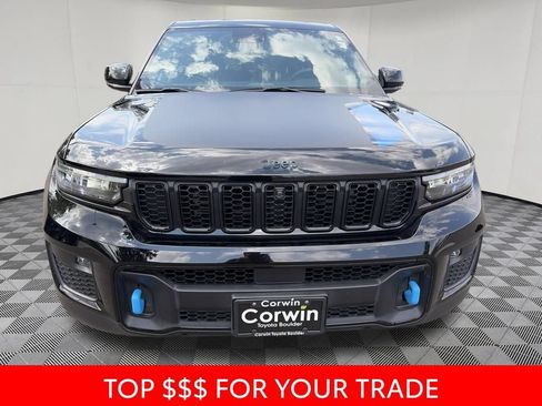 Used 2024 Jeep Grand Cherokee Trailhawk w/ Luxury Tech Group III AWD/4WD image 2