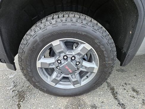 New 2026 GMC Sierra 2500 SLE w/ SLE Value Package; AWD/4WD image 9