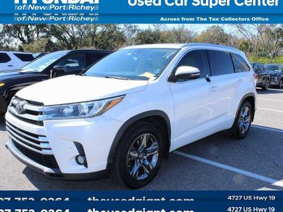 Used 2017 Toyota Highlander Limited Platinum
