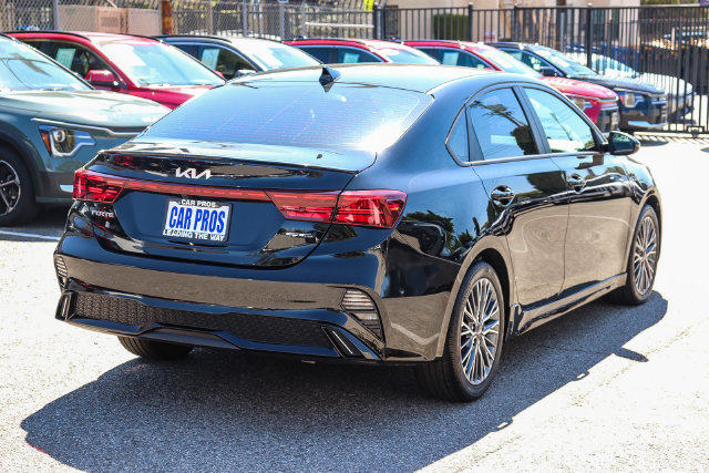 Certified 2023 Kia Forte GT-Line FWD image 9
