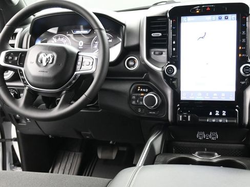 New 2026 RAM 1500 4x4 Crew Cab image 32