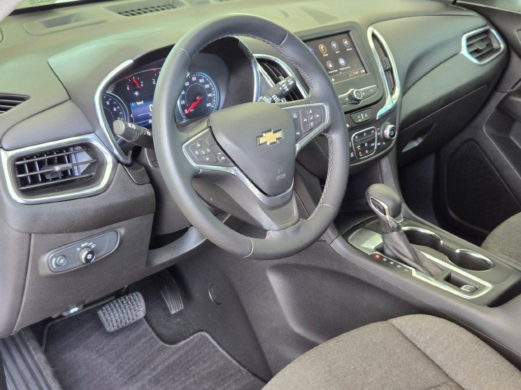 Used 2023 Chevrolet Equinox LT FWD image 10