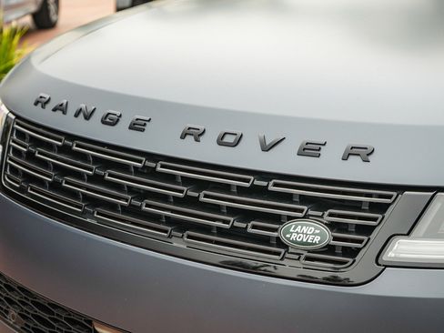 Certified 2025 Land Rover Range Rover Sport Dynamic SE AWD/4WD image 11