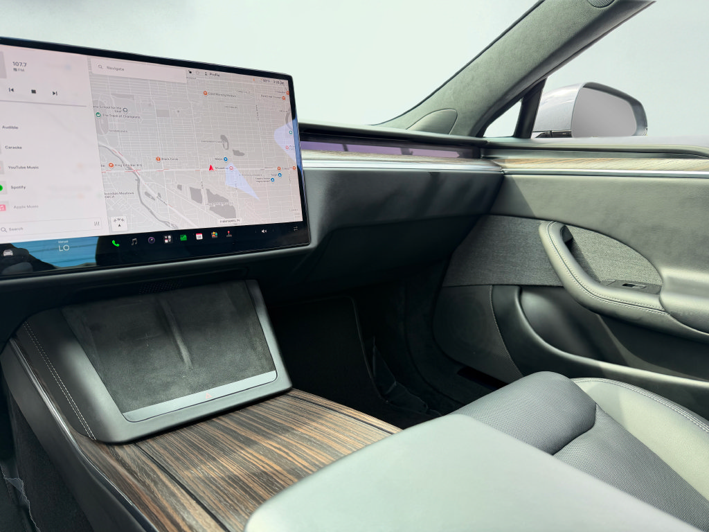 Used 2022 Tesla Model S AWD/4WD image 19