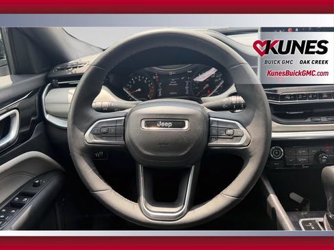 Used 2025 Jeep Compass Limited AWD/4WD image 15
