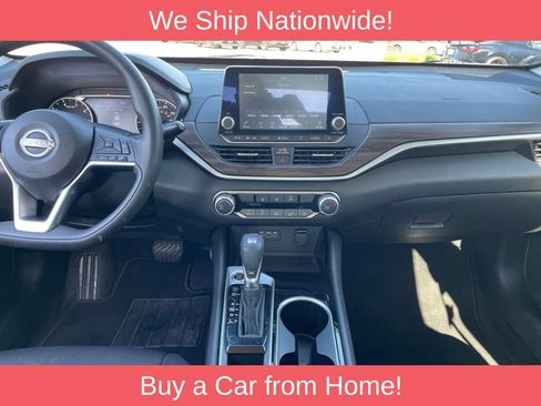 Used 2024 Nissan Altima 2.5 SV FWD image 11
