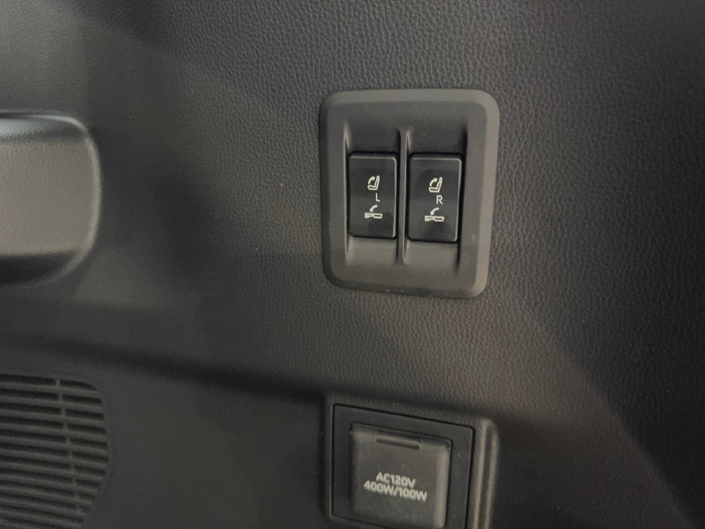 Used 2025 Lexus GX 550 w/ Accessory Package (2T) AWD/4WD image 89