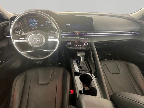 Used 2022 Hyundai Elantra Limited FWD image 7