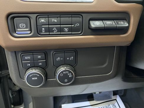 Used 2022 Chevrolet Tahoe High Country image 36