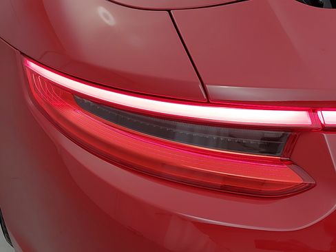 Certified 2019 Porsche 911 Targa 4S image 33