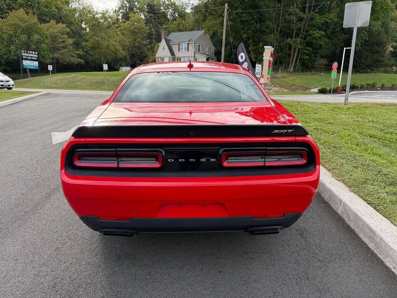 Used 2015 Dodge Challenger SRT Hellcat RWD image 5