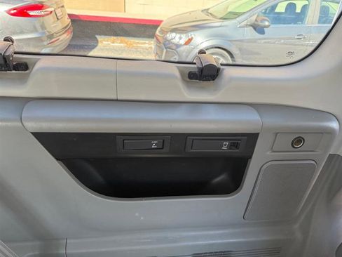 Used 2005 Ford E-150 and Econoline 150 Wagon image 14