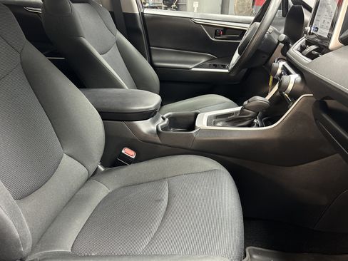 Used 2025 Toyota RAV4 LE FWD image 32