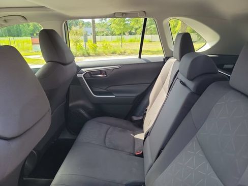 Used 2023 Toyota RAV4 XLE w/ Convenience Package FWD image 15
