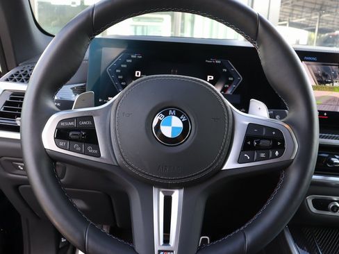 Used 2026 BMW X5 M60i image 39