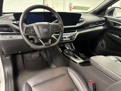Used 2025 Buick Envista Sport Touring FWD image 26