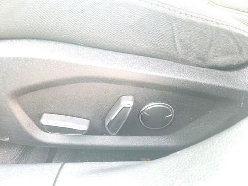 Used 2020 Ford Fusion SE image 26