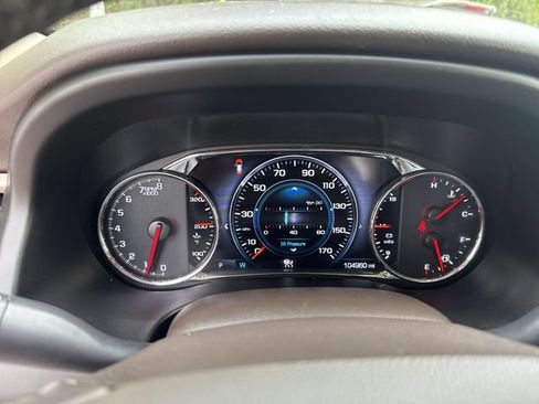 Used 2018 GMC Acadia Denali w/ Technology Package FWD image 21