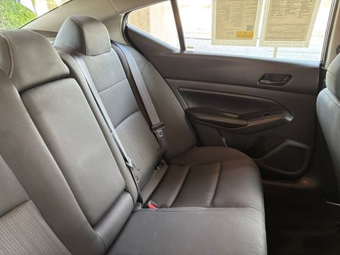 Used 2025 Nissan Altima 2.5 SV FWD image 37