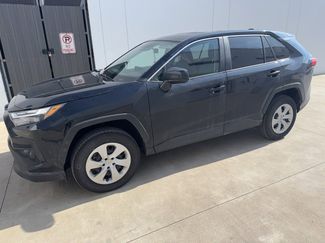 Used 2025 Toyota RAV4 LE video 1
