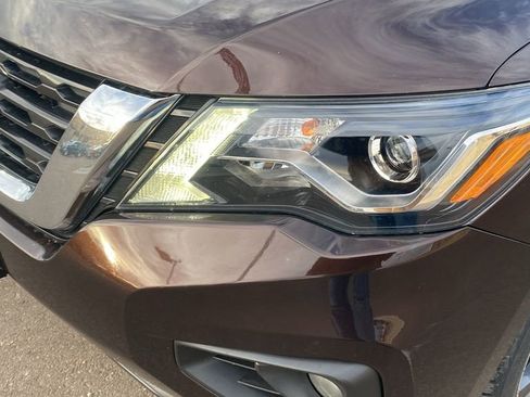 Used 2019 Nissan Pathfinder Platinum image 9