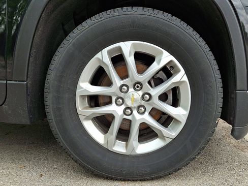Used 2018 Chevrolet Traverse LT FWD image 4