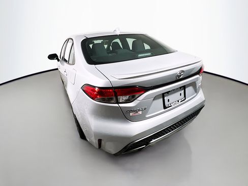 Used 2021 Toyota Corolla SE image 8