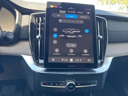Certified 2025 Volvo XC90 B6 Plus w/ Protection Package Premier AWD/4WD image 29