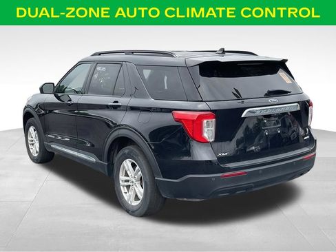 Used 2022 Ford Explorer XLT AWD/4WD image 12