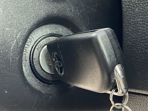 Certified 2025 Toyota Corolla LE image 24