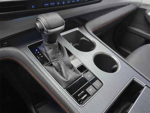 Used 2021 Toyota Sienna XSE w/ XSE Plus Package image 33