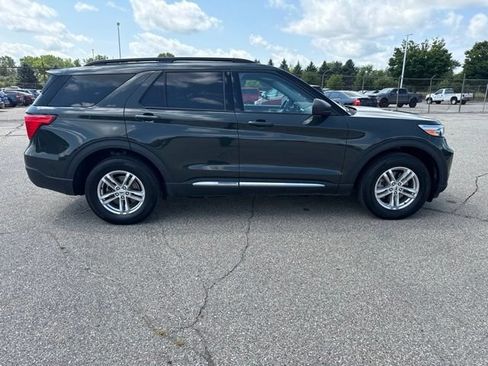 Certified 2023 Ford Explorer XLT w/ Equipment Group 202A AWD/4WD image 11