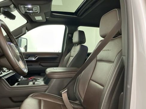 Used 2024 GMC Sierra 3500 Denali w/ Denali Reserve Package image 18