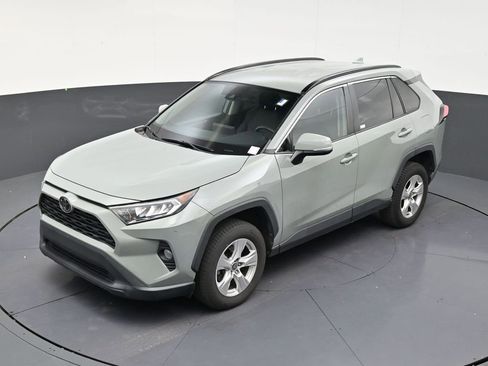 Used 2021 Toyota RAV4 XLE FWD image 12