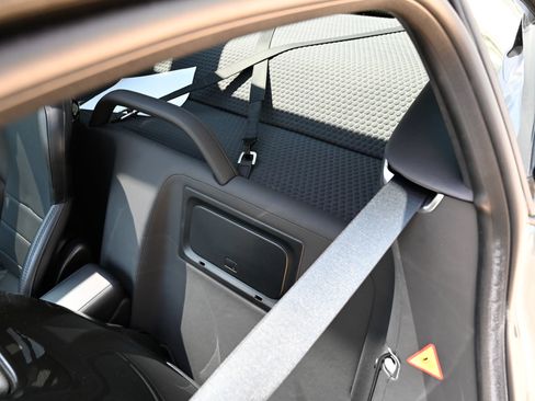 Used 2023 McLaren GT RWD image 21